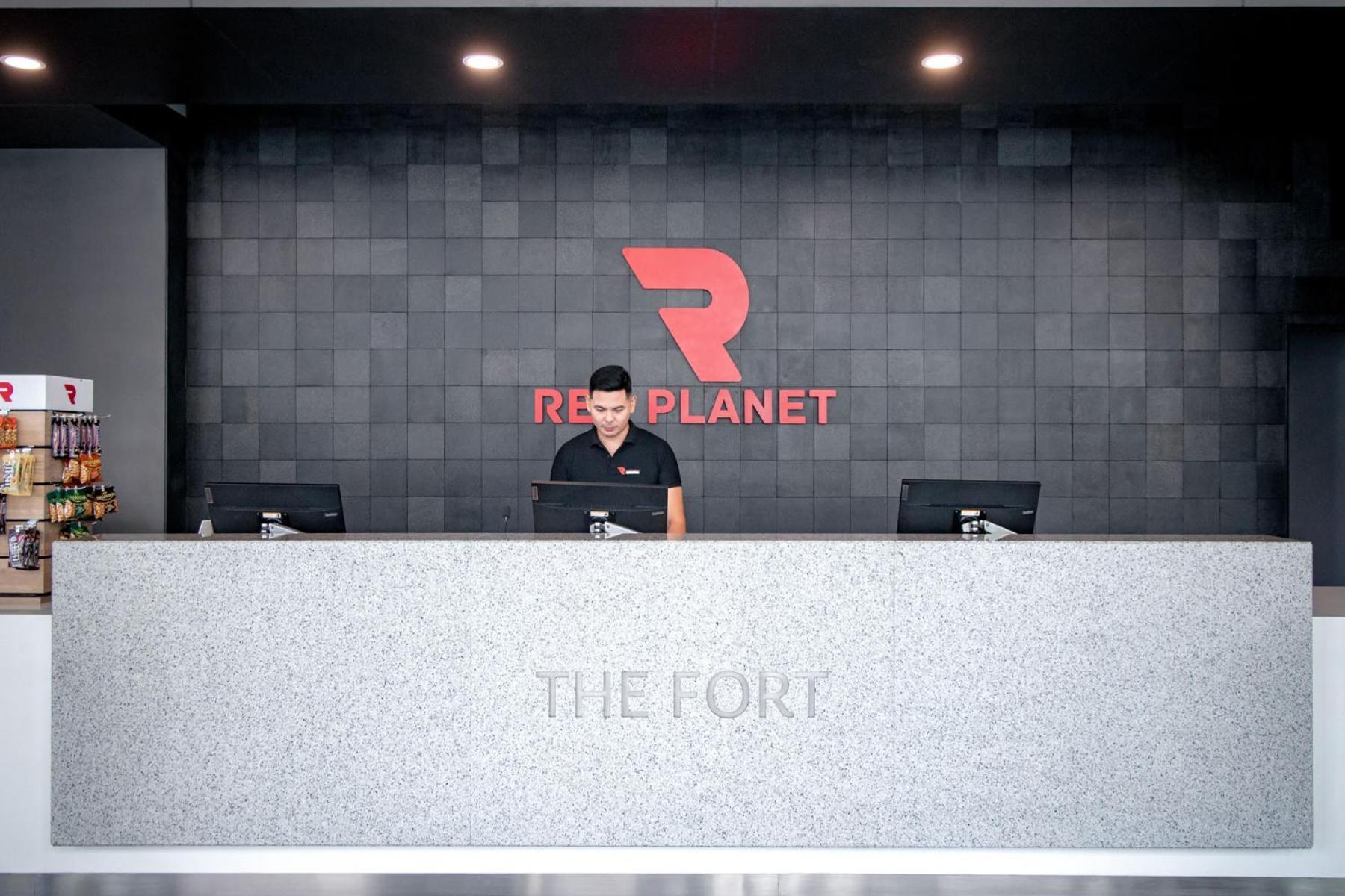 Red Planet Bgc The Fort Taguig Dış mekan fotoğraf