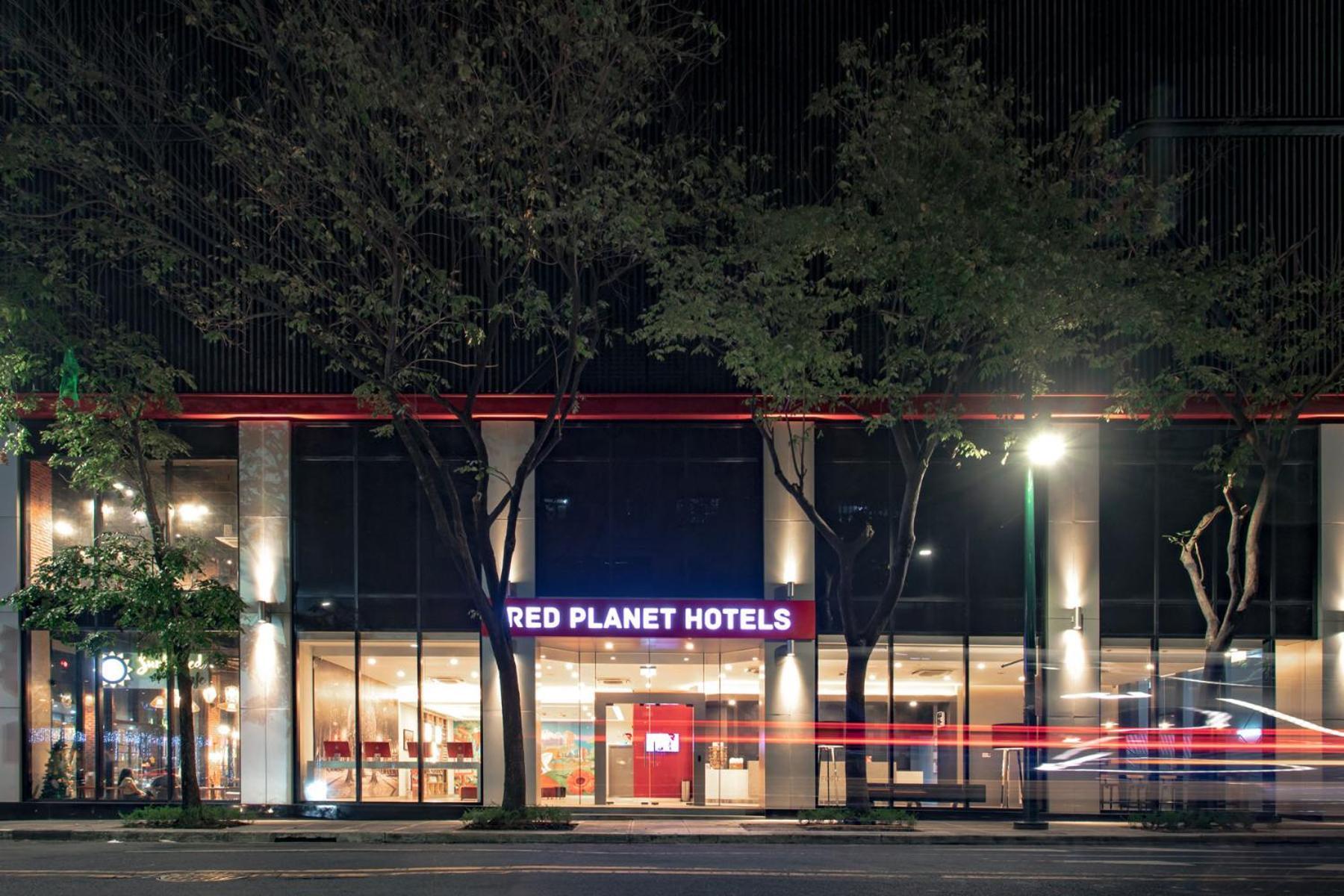 Red Planet Bgc The Fort Taguig Dış mekan fotoğraf