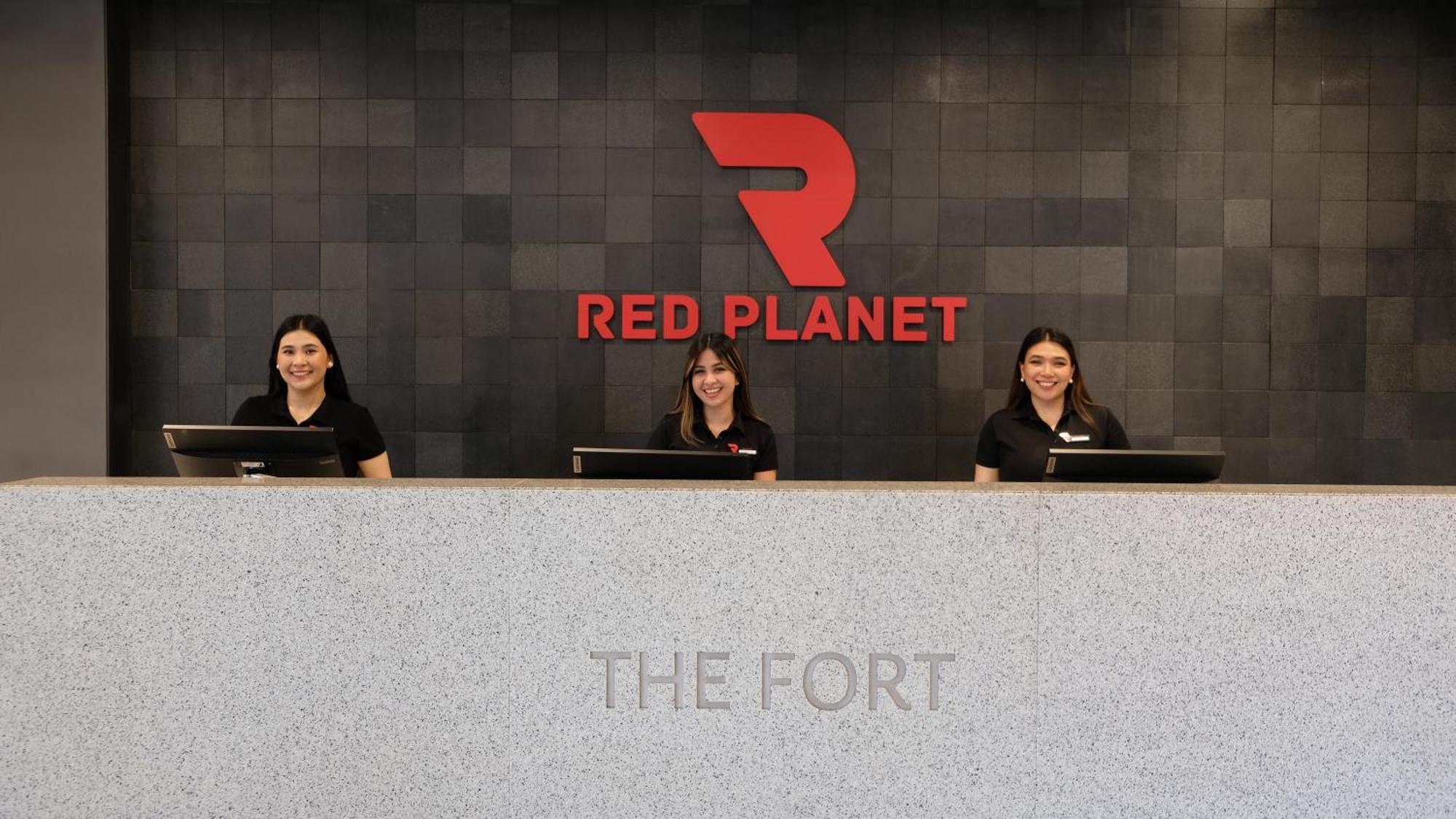Red Planet Bgc The Fort Taguig Dış mekan fotoğraf